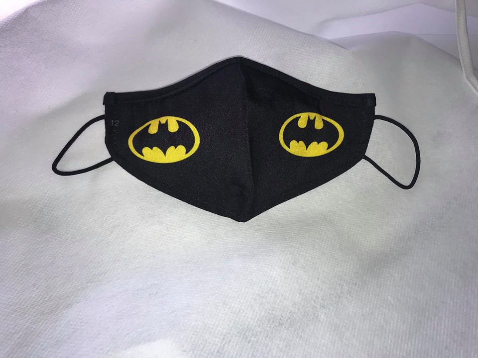 BAVETTE POUR ENFANT ( modèle BATMAN ) – Pharmakenz image 0